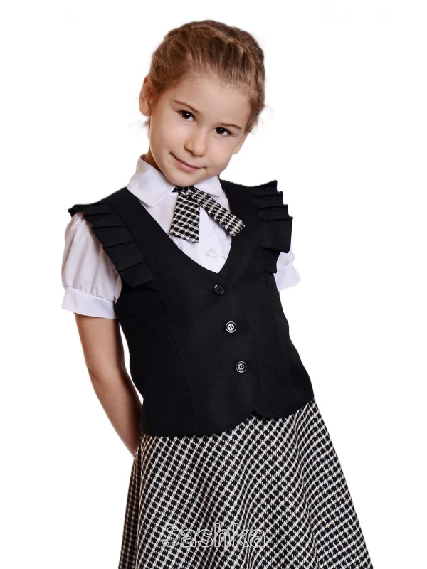 Жилет шкільний для дівчинки Sashka чорний (рюшки, напіввовна), розмір 116-146